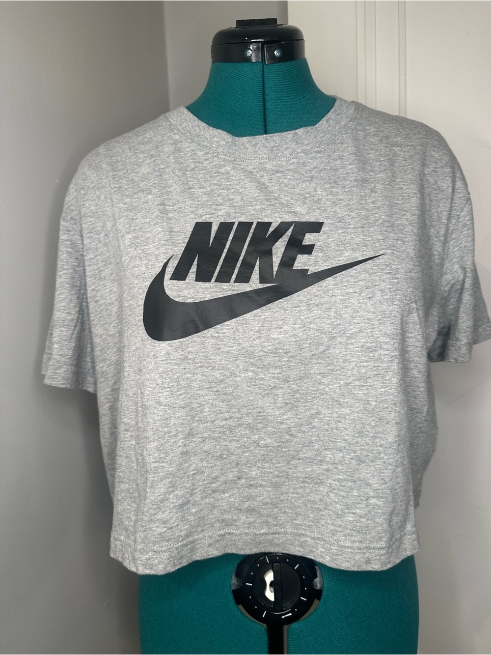 Nike Grey Crop Top with Black Swoosh Logo Loose fit